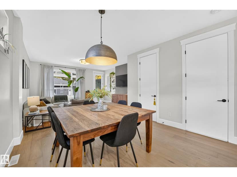 9320 71 AV NW NW — photo 16 of 40