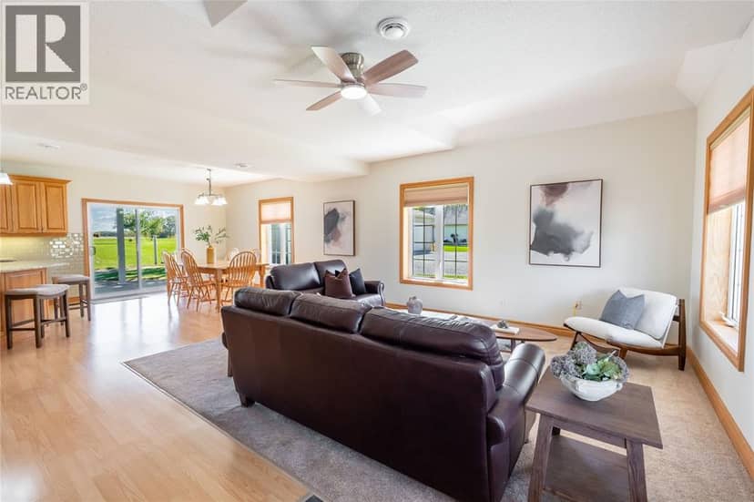 900 St Clair Parkway, St. Clair, photo 5
