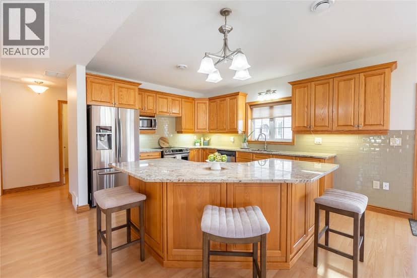 900 St Clair Parkway, St. Clair, photo 8