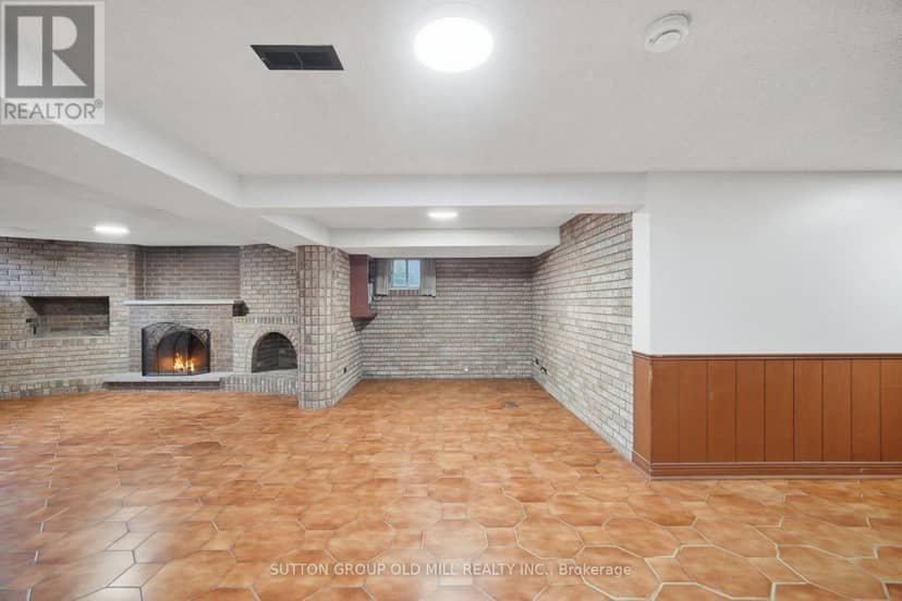 55 Sun Row Drive — photo 21 of 32