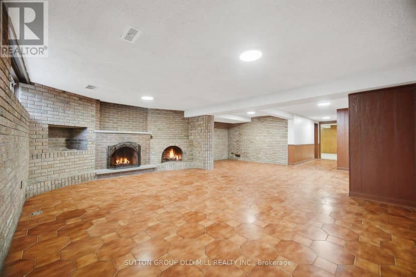 55 Sun Row Drive — photo 25 of 32