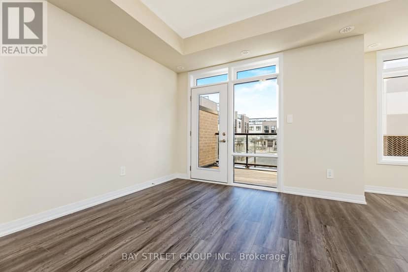 111 - 1573 Rose Way, Milton, photo 3