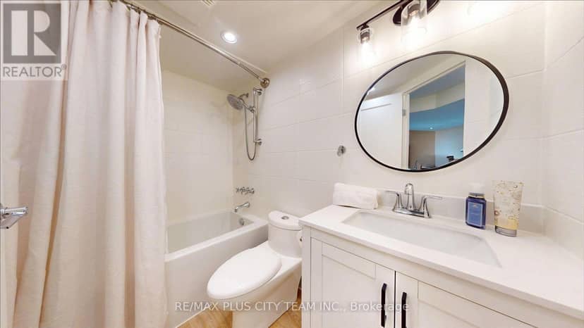 123 - 77 Maitland Place — photo 18 of 34