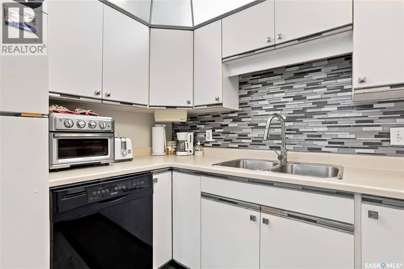 204 214 Ross AVENUE — photo 11 of 29