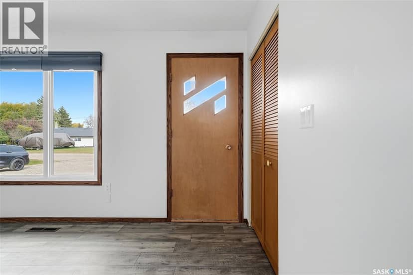 305 1st AVENUE NW — photo 3 of 40