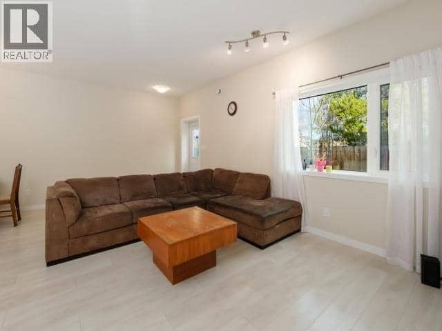 15-92 Iskoot Crescent, Whitehorse, photo 6