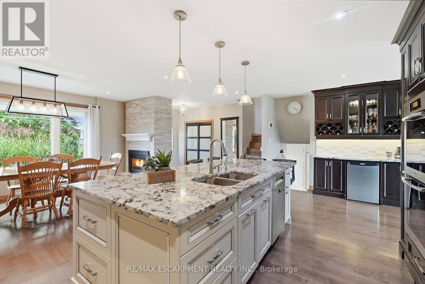 826 Millgrove Side Road — photo 11 of 40
