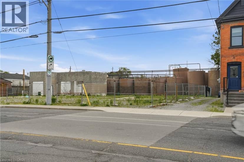 210 DUNDURN Street S — photo 5 of 5