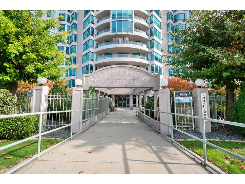 805 33065 MILL LAKE ROAD, Abbotsford, photo 2