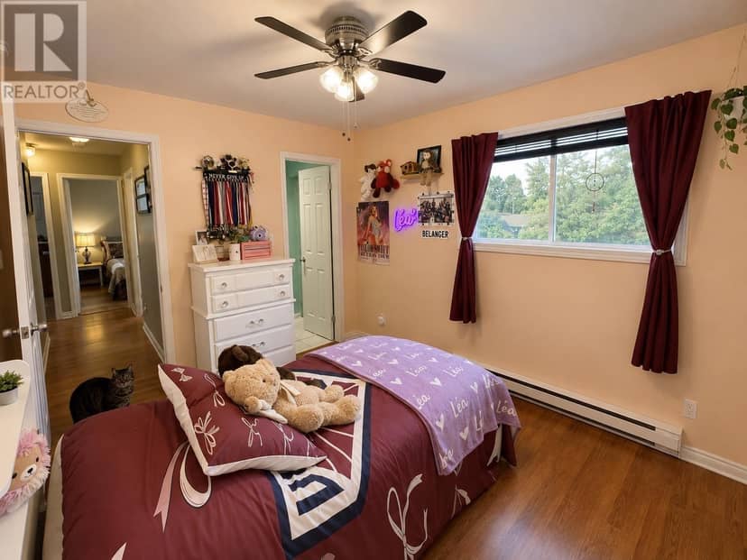 12 Maple ST — photo 19 of 29