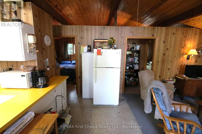 S882 Winnipeg River — photo 16 of 40
