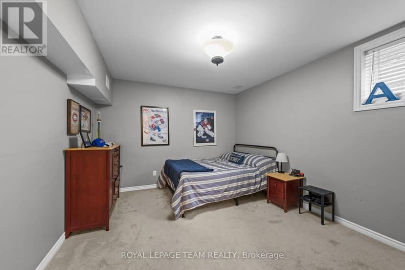 418 Lockmaster Crescent — photo 35 of 40