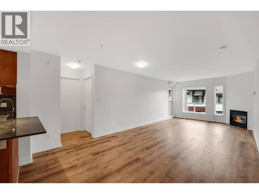 305 1212 MAIN STREET, Squamish, photo 3