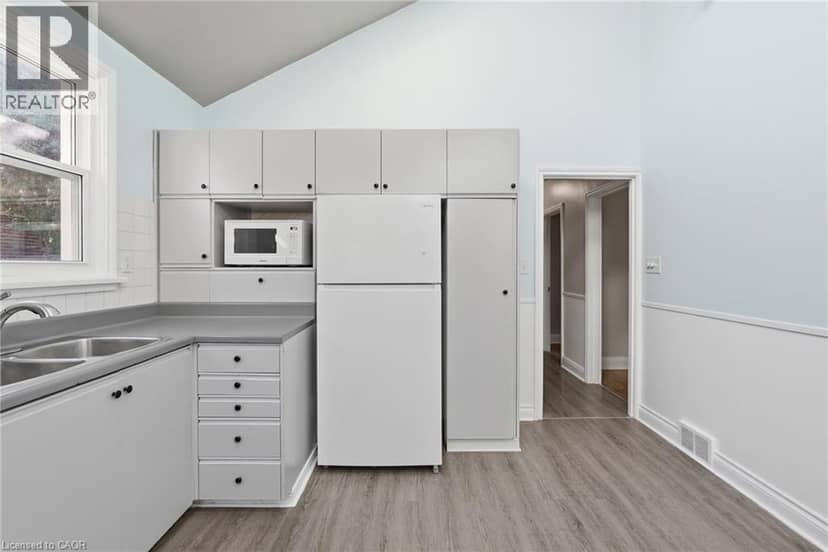 7 SHELDON Street — photo 18 of 40
