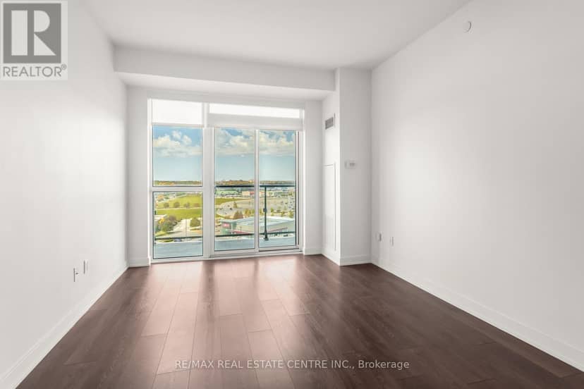 1009 - 4655 Glen Erin Drive E — photo 10 of 40