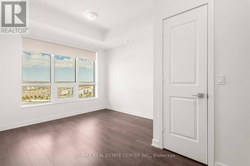 1009 - 4655 Glen Erin Drive E — photo 20 of 40