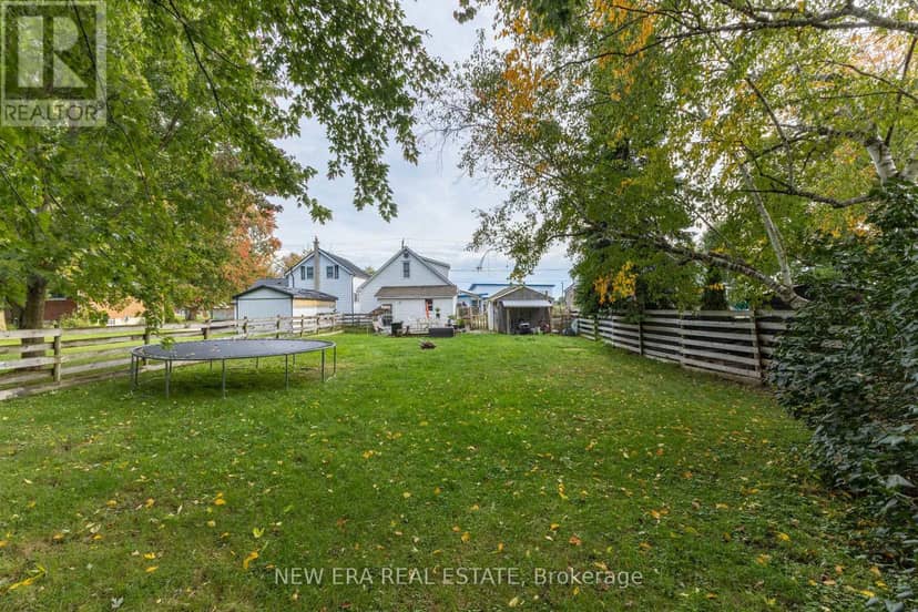 276 Upper Queen Street Avenue — photo 27 of 29