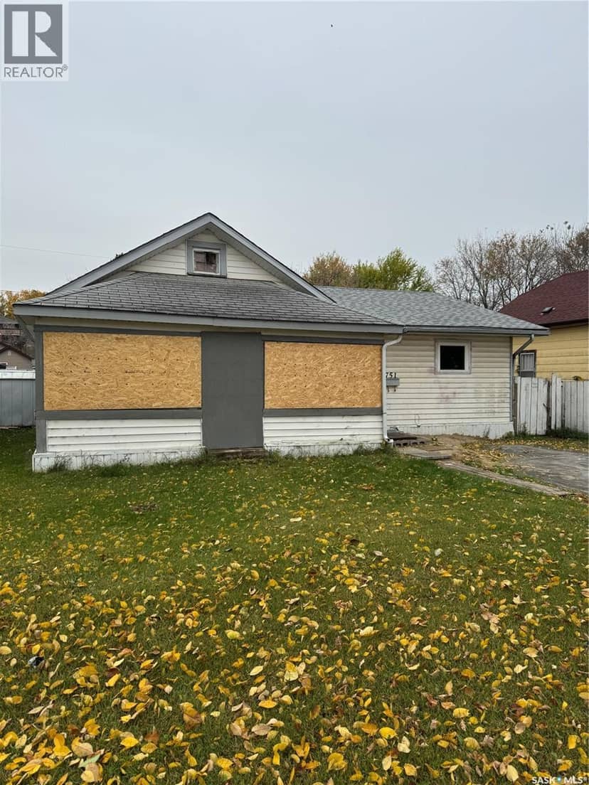 751 17th STREET W, Prince Albert, photo 2