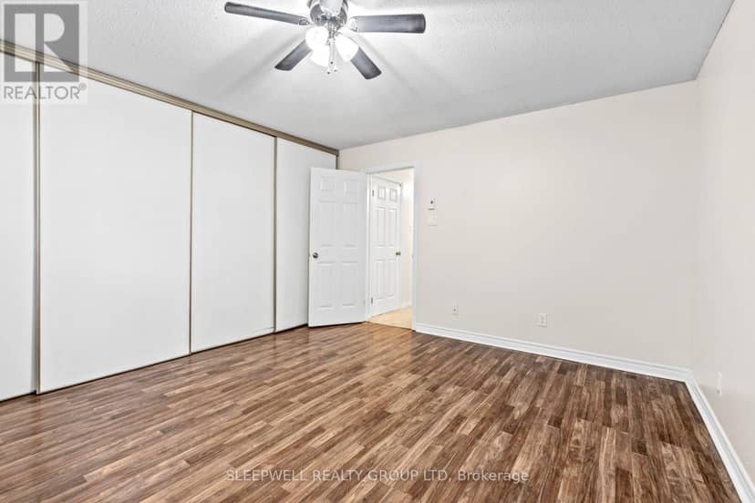 4 - 394 Briston Private — photo 15 of 20