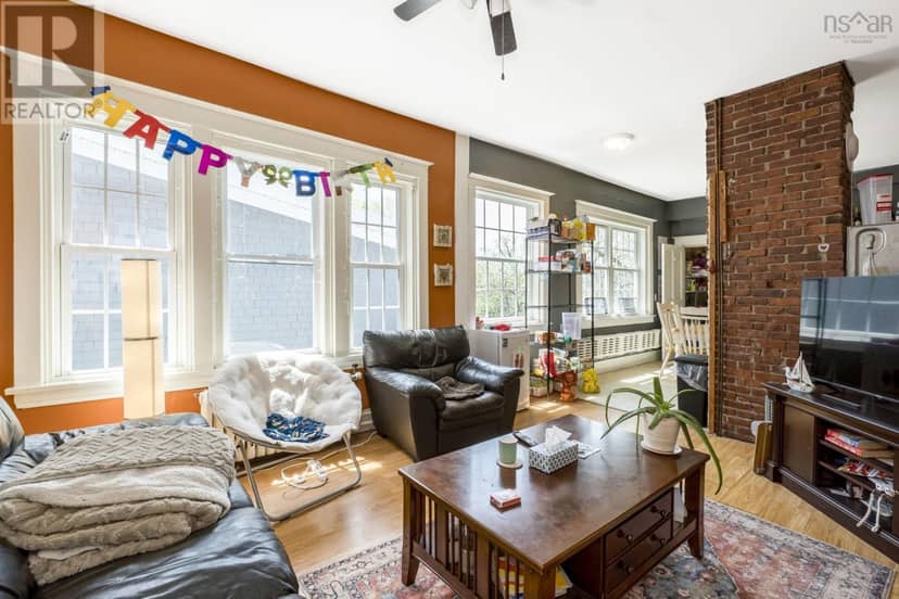 1672/1676 Chestnut Street — photo 2 of 40