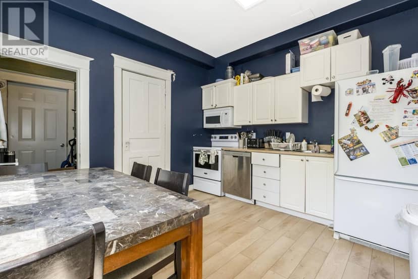 1672/1676 Chestnut Street — photo 32 of 40