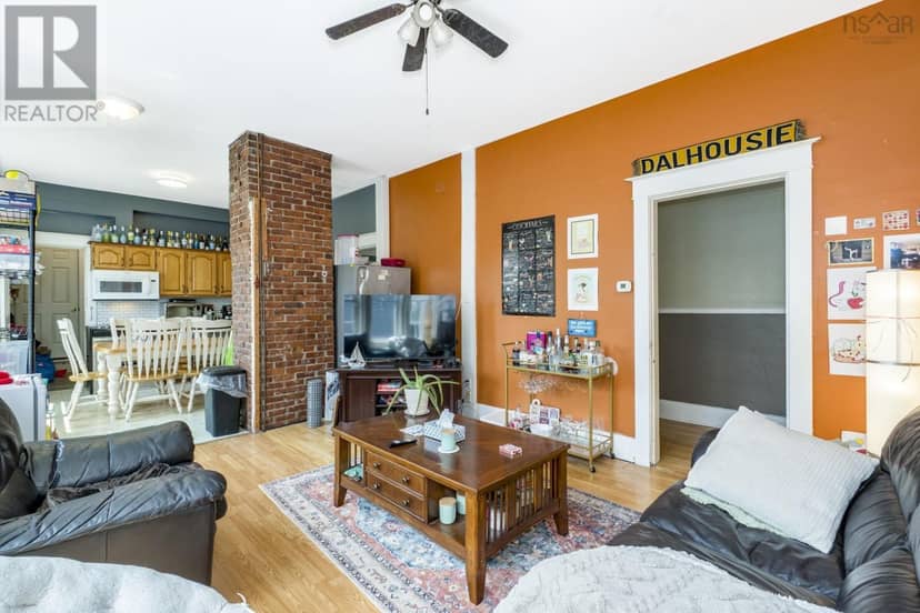 1672/1676 Chestnut Street — photo 4 of 40