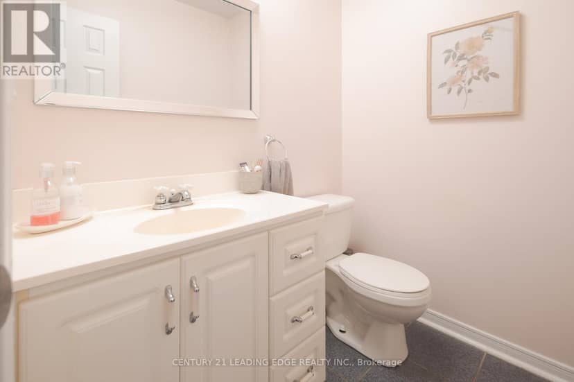 5048 William Street — photo 24 of 40