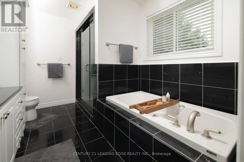 5048 William Street — photo 36 of 40