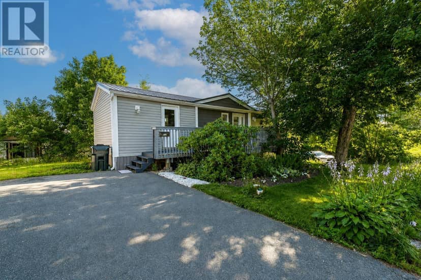 137 Greenhead Road — photo 1 of 23