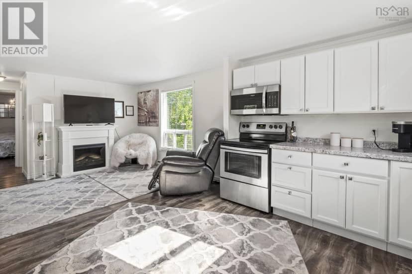 137 Greenhead Road — photo 7 of 23
