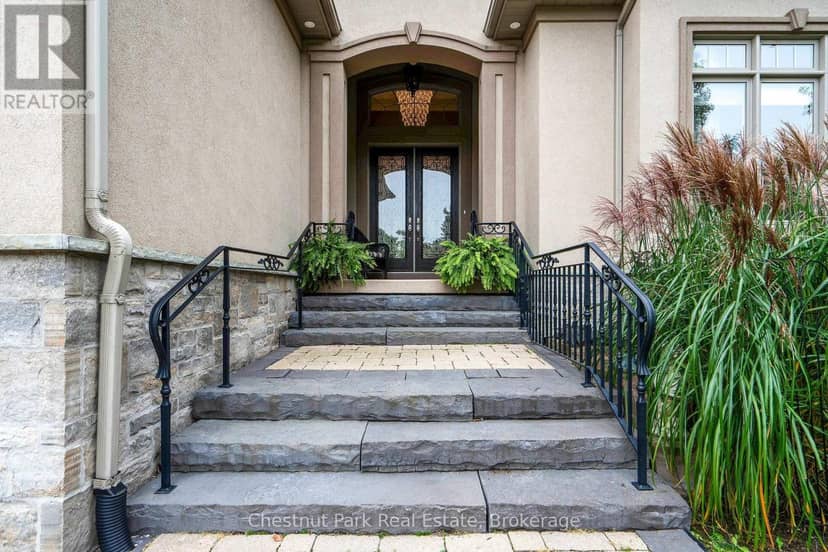 114 Grand Cypress Lane, Blue Mountains, photo 2