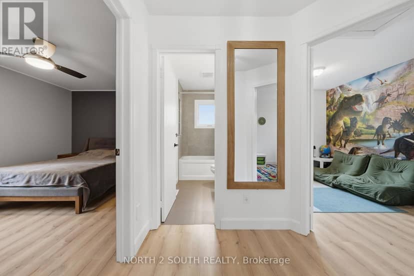 74 Leo Boulevard — photo 17 of 40