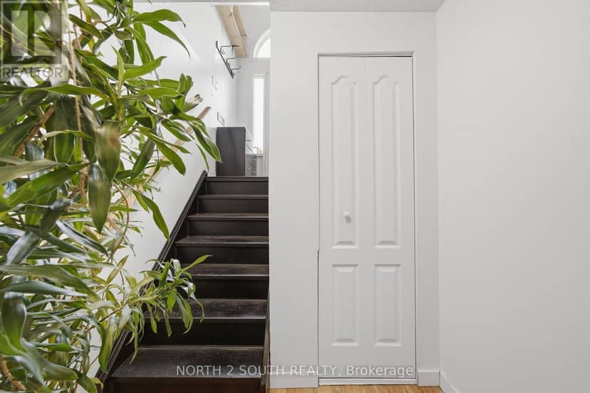 74 Leo Boulevard — photo 25 of 40
