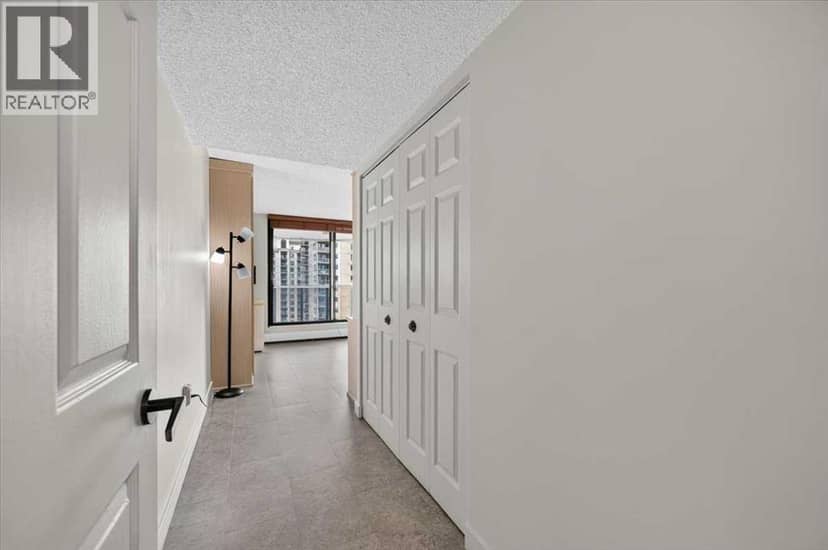 1506, 1100 8 Avenue SW — photo 29 of 40