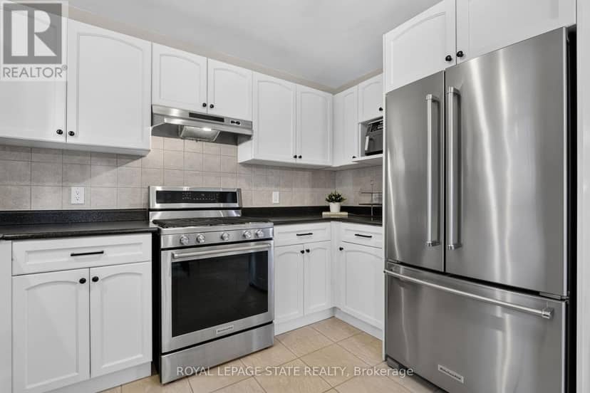 28 Holkham Avenue — photo 20 of 40