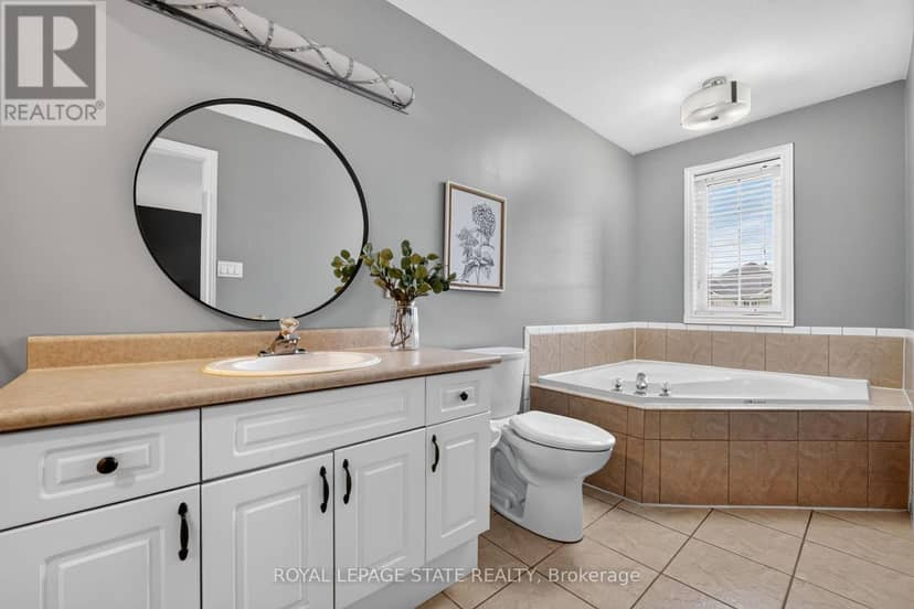 28 Holkham Avenue — photo 29 of 40