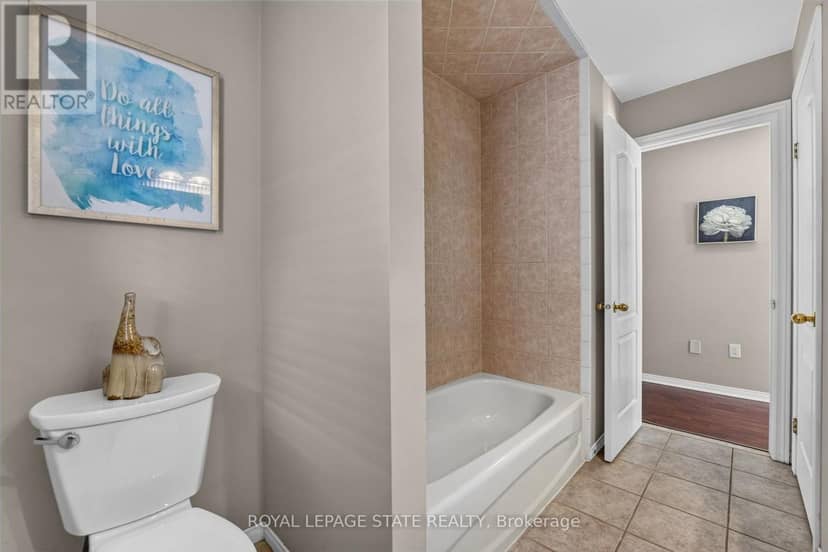 28 Holkham Avenue — photo 37 of 40