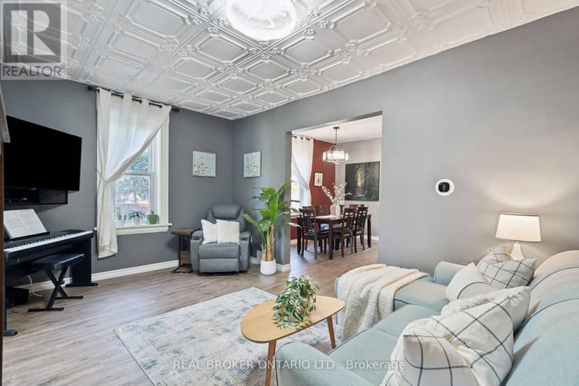 324 Daly Street — photo 9 of 40