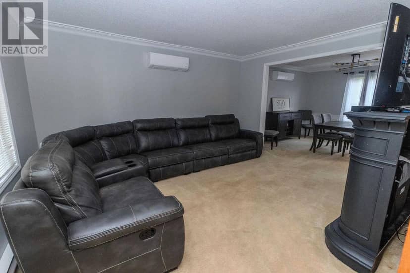 40 Burton RD — photo 8 of 40