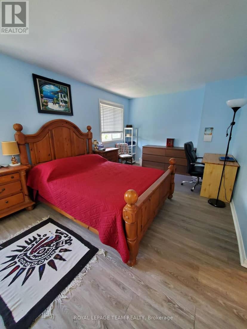 61 McGibbon Drive, Ottawa, photo 8