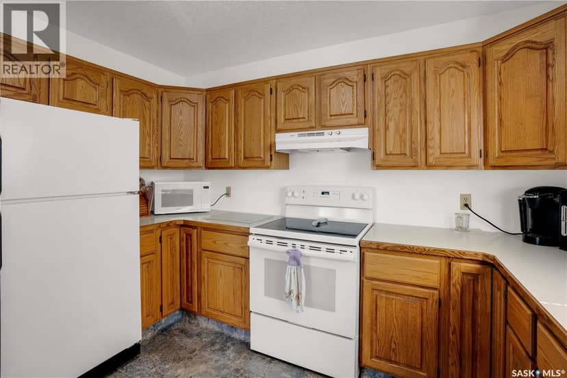 109 1st AVENUE E — photo 20 of 40