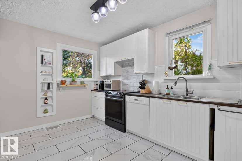 11953 St Albert Tr NW — photo 13 of 40