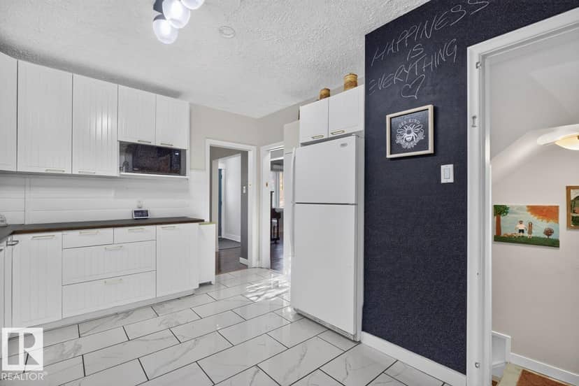 11953 St Albert Tr NW — photo 17 of 40
