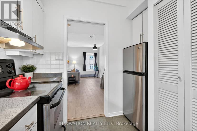 4 - 10 Clarence Street — photo 11 of 21