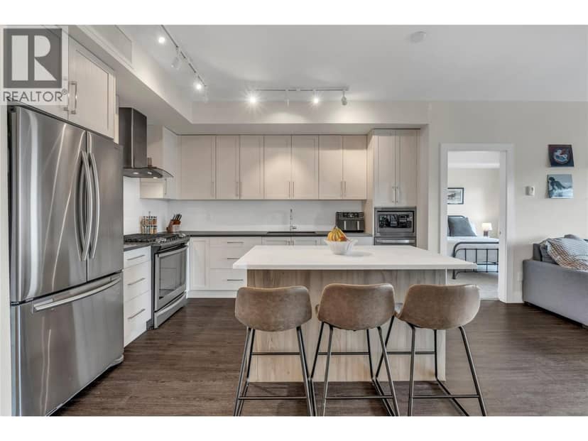 4380 Lakeshore Road Unit# 210, Kelowna, photo 3