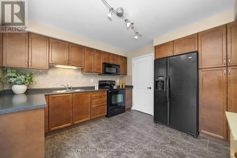 802 Stark Circle — photo 9 of 25