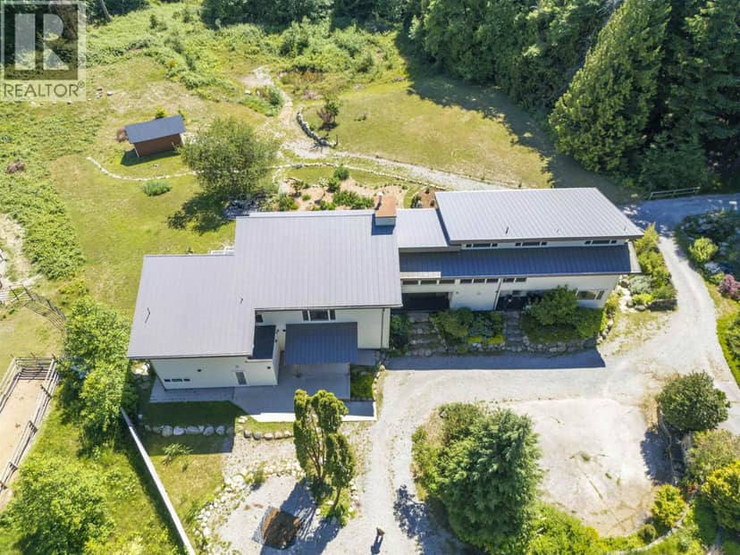 714 SULLIVAN ROAD, Roberts Creek, photo 2