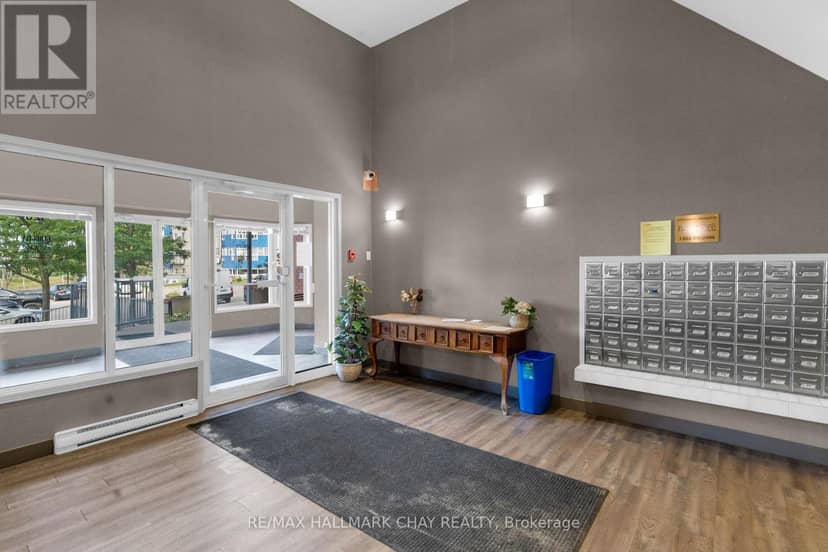 414 - 126 Bell Farm Road, Barrie, photo 2