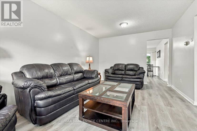 22 Birchway Place — photo 11 of 40