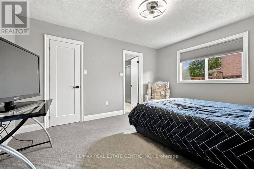 22 Birchway Place — photo 17 of 40